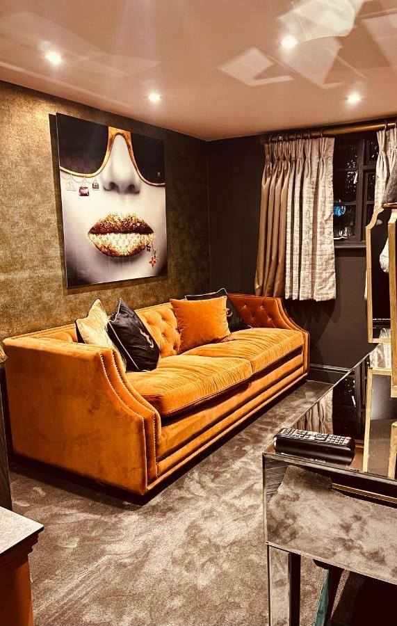 Funky Monk Hotel エッピング エクステリア 写真
