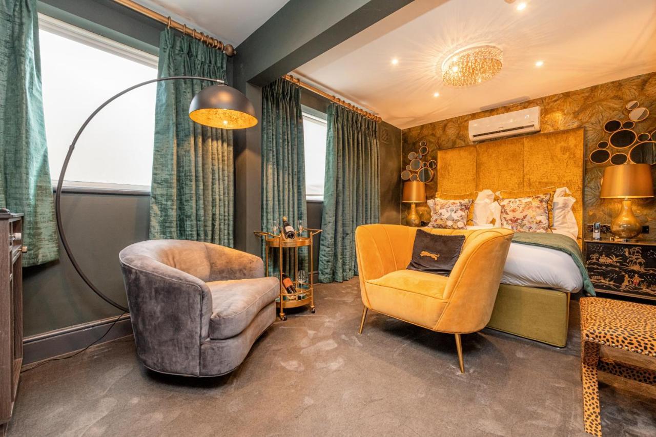 Funky Monk Hotel エッピング エクステリア 写真