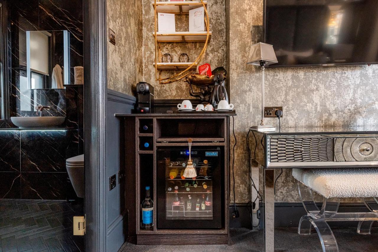 Funky Monk Hotel エッピング エクステリア 写真