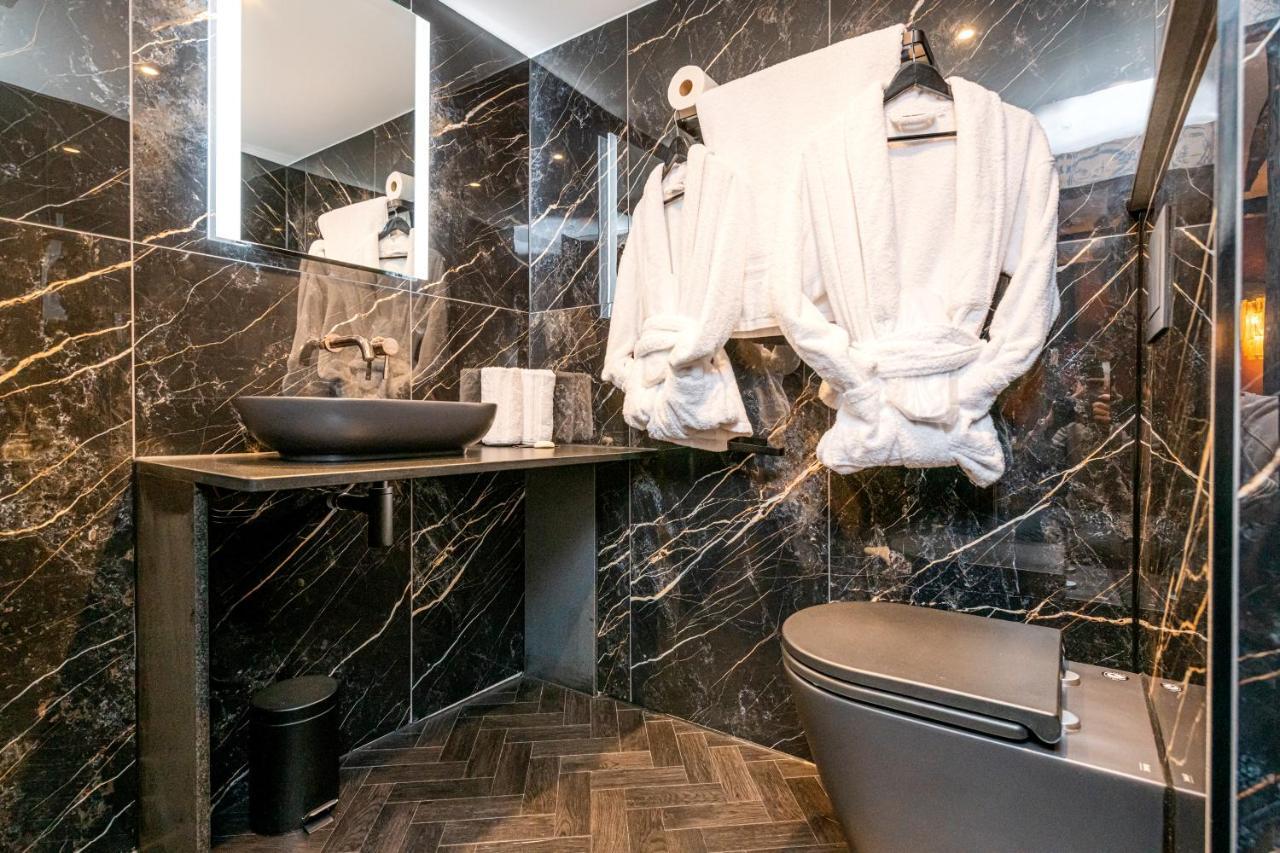 Funky Monk Hotel エッピング エクステリア 写真
