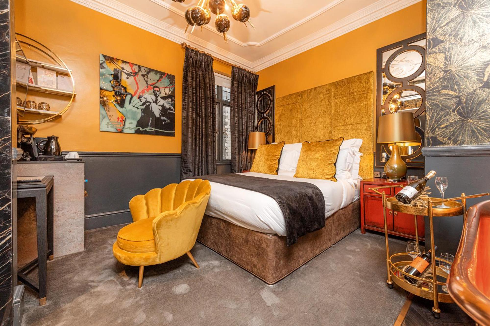 Funky Monk Hotel エッピング エクステリア 写真